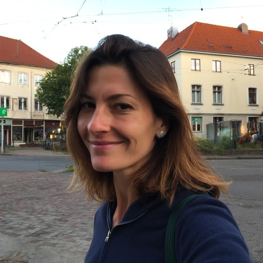 Katalin Szabó headshot
